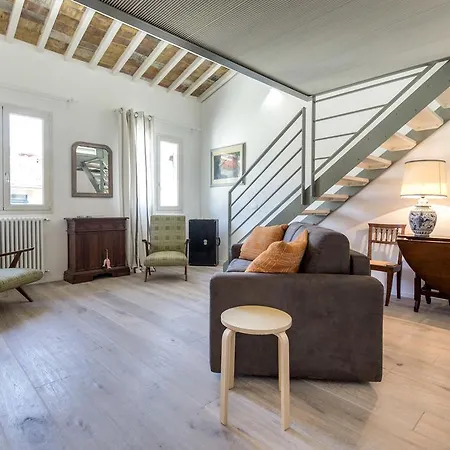 Bbcharme La Casa Sui Tetti アパート *