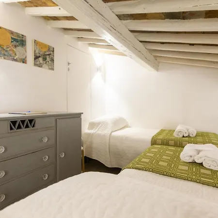Bbcharme La Casa Sui Tetti アパート *