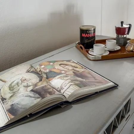 Bbcharme La Casa Sui Tetti Lägenhet *