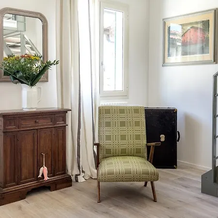 Bbcharme La Casa Sui Tetti Lägenhet Florens